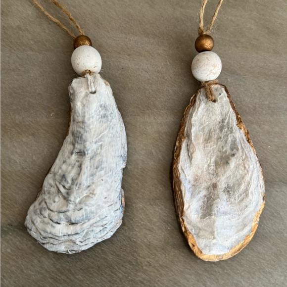 Heron Ceramic Oyster Shell Decoupaged Ornaments - Gold and White - Picture 3 of 8